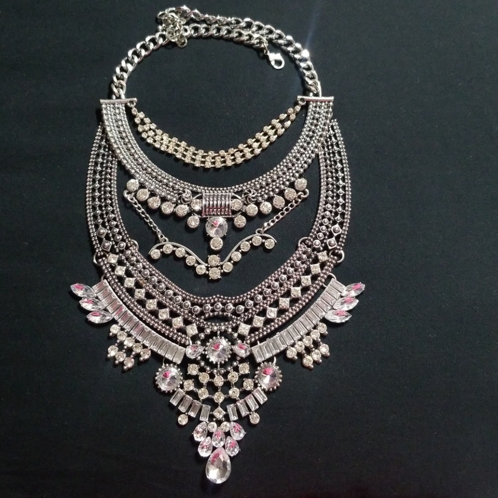 Statement necklace